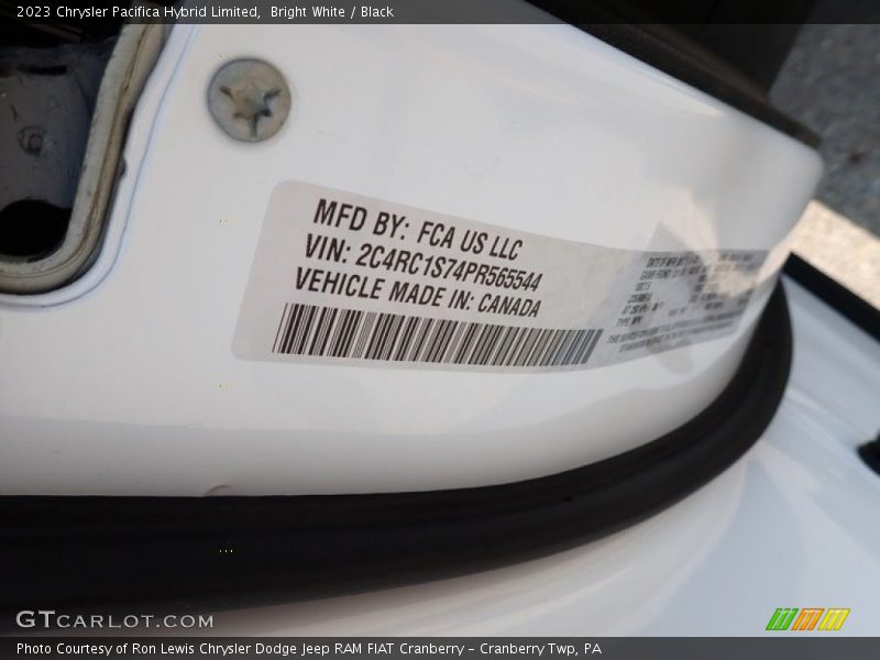 Bright White / Black 2023 Chrysler Pacifica Hybrid Limited