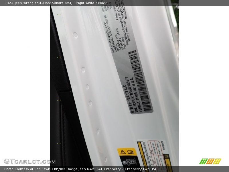 Bright White / Black 2024 Jeep Wrangler 4-Door Sahara 4x4