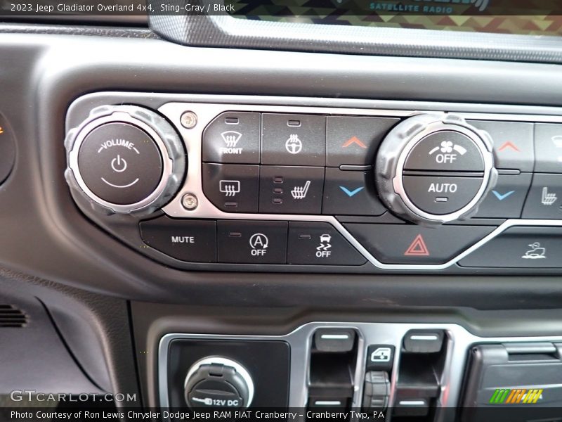 Sting-Gray / Black 2023 Jeep Gladiator Overland 4x4