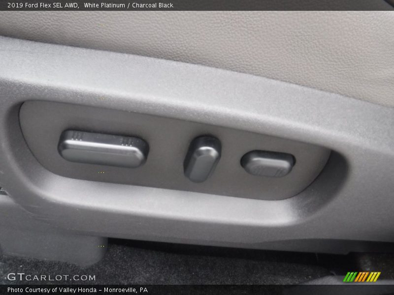 White Platinum / Charcoal Black 2019 Ford Flex SEL AWD