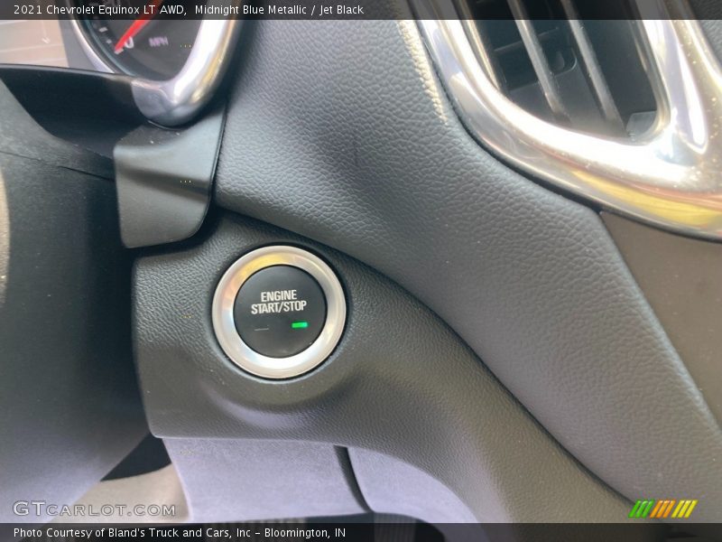 Midnight Blue Metallic / Jet Black 2021 Chevrolet Equinox LT AWD
