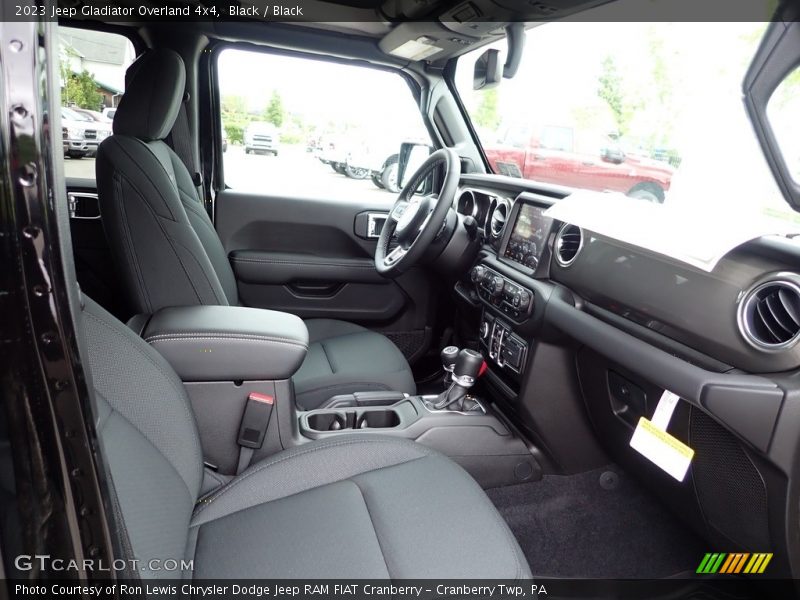 Black / Black 2023 Jeep Gladiator Overland 4x4