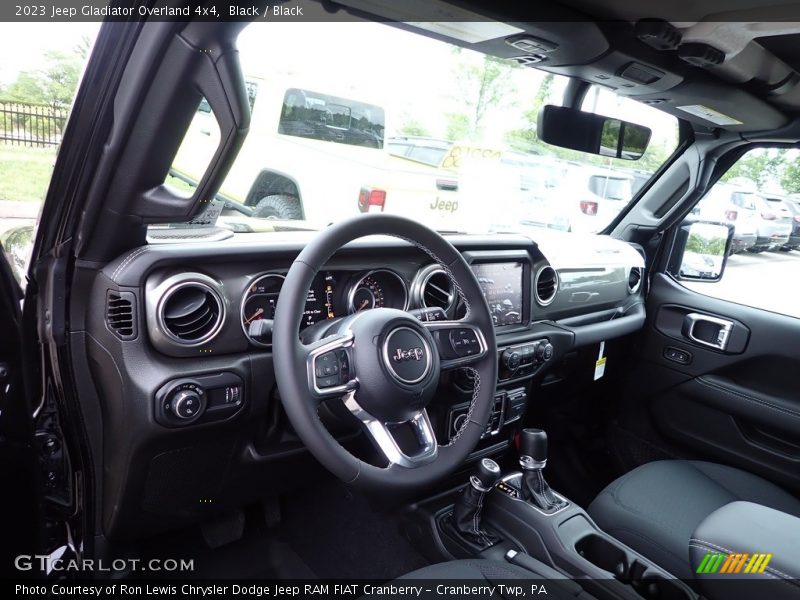 Black / Black 2023 Jeep Gladiator Overland 4x4