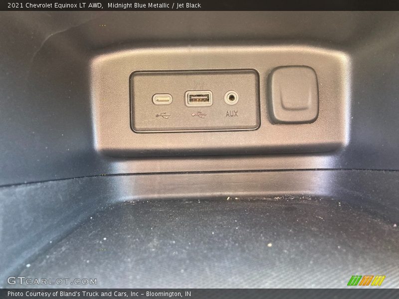 Midnight Blue Metallic / Jet Black 2021 Chevrolet Equinox LT AWD