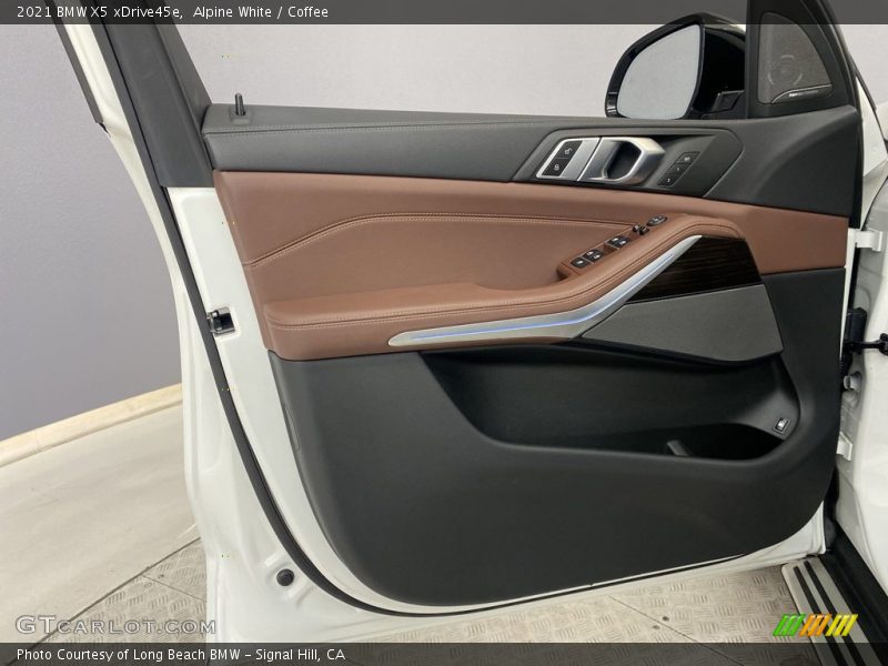 Alpine White / Coffee 2021 BMW X5 xDrive45e