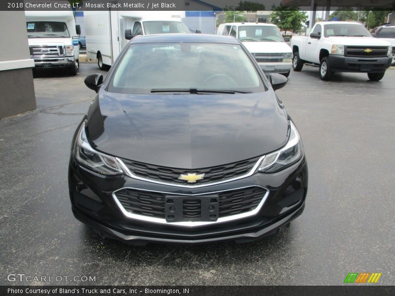 Mosaic Black Metallic / Jet Black 2018 Chevrolet Cruze LT