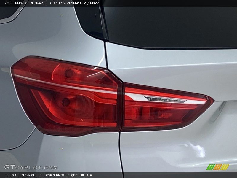 Glacier Silver Metallic / Black 2021 BMW X1 sDrive28i