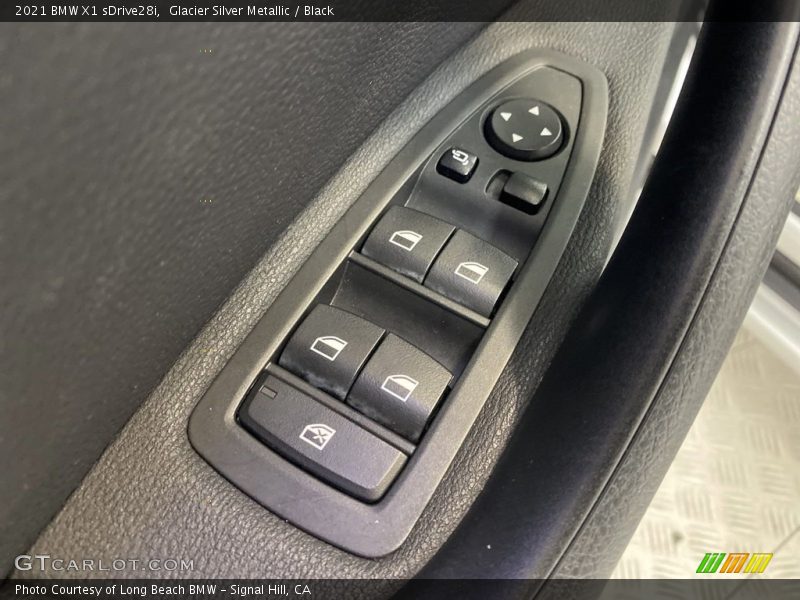 Glacier Silver Metallic / Black 2021 BMW X1 sDrive28i
