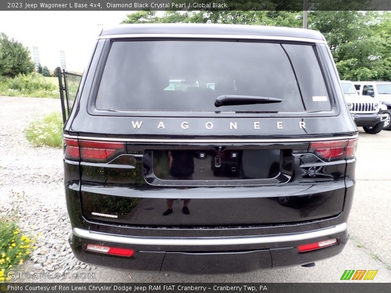 Diamond Black Crystal Pearl / Global Black 2023 Jeep Wagoneer L Base 4x4