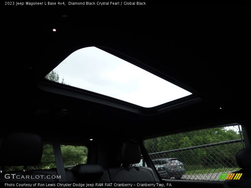 Diamond Black Crystal Pearl / Global Black 2023 Jeep Wagoneer L Base 4x4