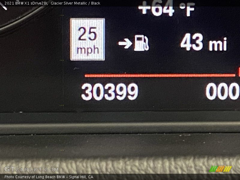 Glacier Silver Metallic / Black 2021 BMW X1 sDrive28i