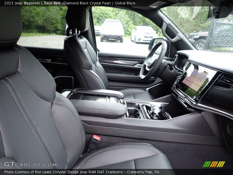 Diamond Black Crystal Pearl / Global Black 2023 Jeep Wagoneer L Base 4x4