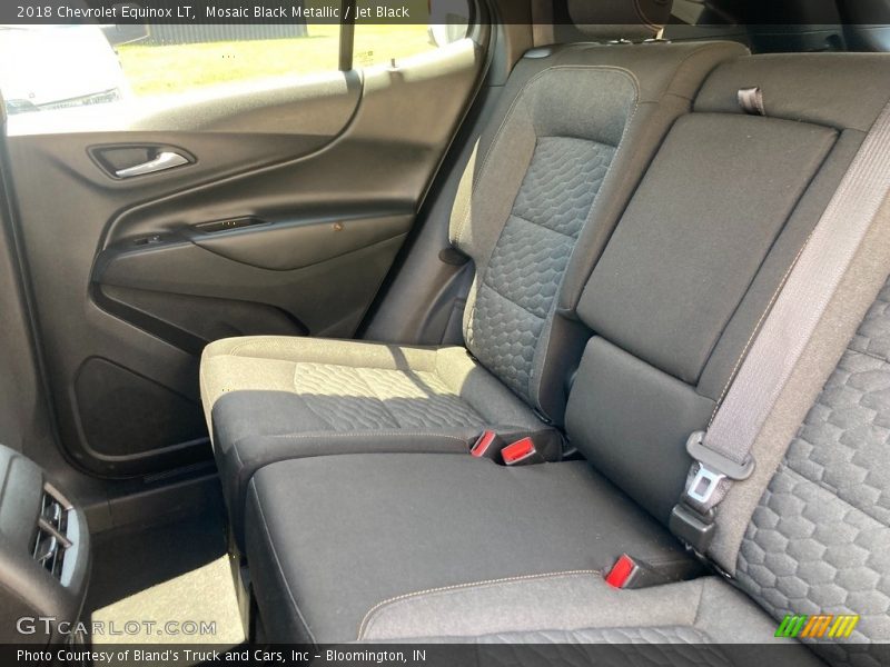 Mosaic Black Metallic / Jet Black 2018 Chevrolet Equinox LT