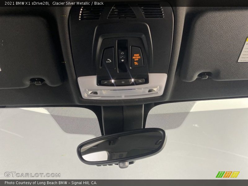 Glacier Silver Metallic / Black 2021 BMW X1 sDrive28i
