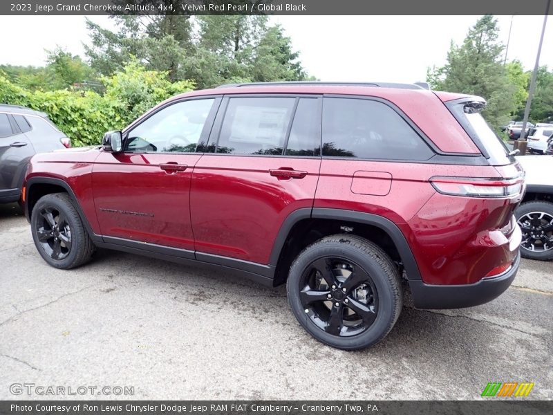 Velvet Red Pearl / Global Black 2023 Jeep Grand Cherokee Altitude 4x4