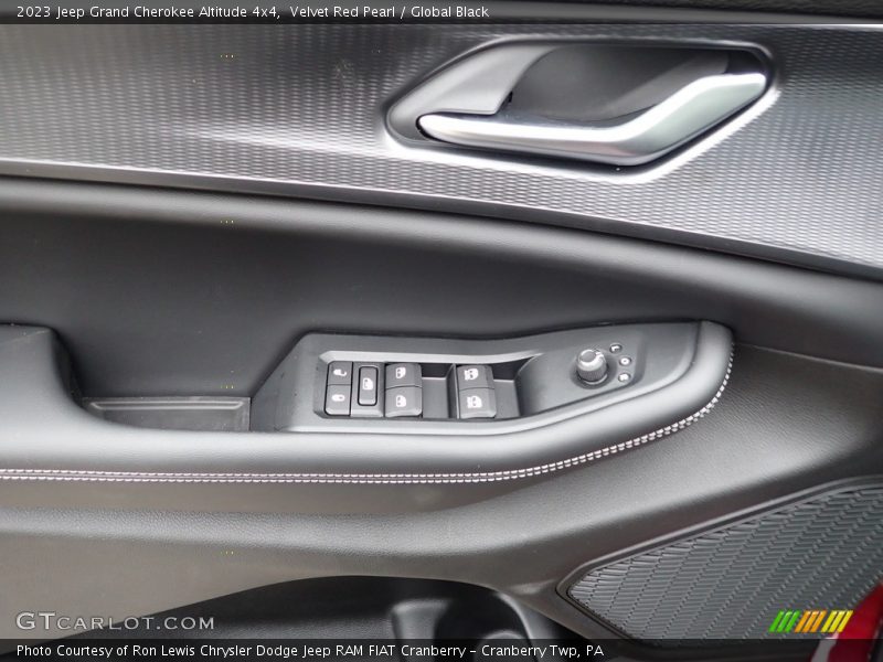 Velvet Red Pearl / Global Black 2023 Jeep Grand Cherokee Altitude 4x4