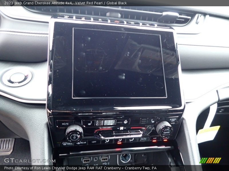 Velvet Red Pearl / Global Black 2023 Jeep Grand Cherokee Altitude 4x4