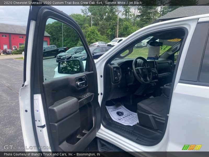 Summit White / Jet Black 2020 Chevrolet Silverado 1500 Custom Trail Boss Crew Cab 4x4