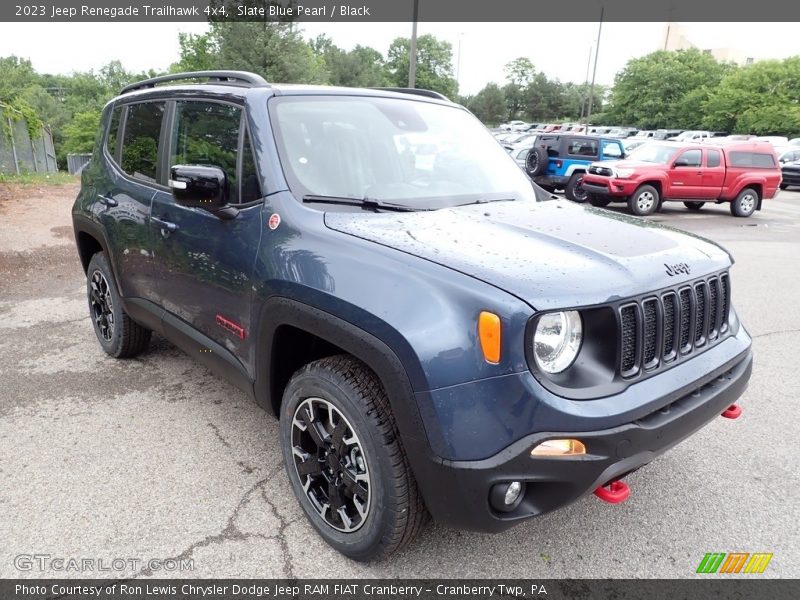 Front 3/4 View of 2023 Renegade Trailhawk 4x4