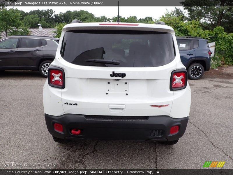 Alpine White / Black 2023 Jeep Renegade Trailhawk 4x4