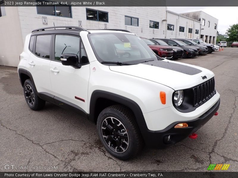Front 3/4 View of 2023 Renegade Trailhawk 4x4
