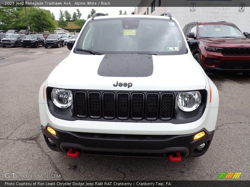 Alpine White / Black 2023 Jeep Renegade Trailhawk 4x4