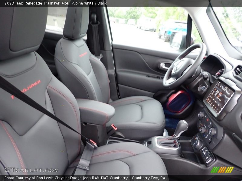 Alpine White / Black 2023 Jeep Renegade Trailhawk 4x4