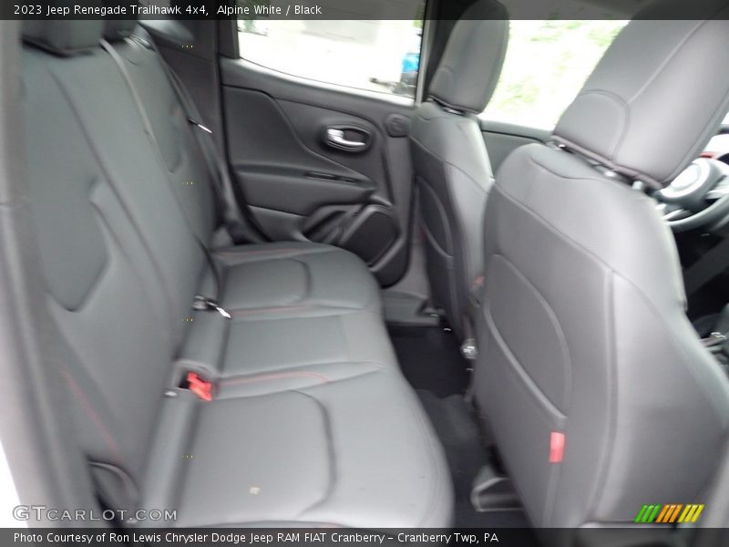 Alpine White / Black 2023 Jeep Renegade Trailhawk 4x4