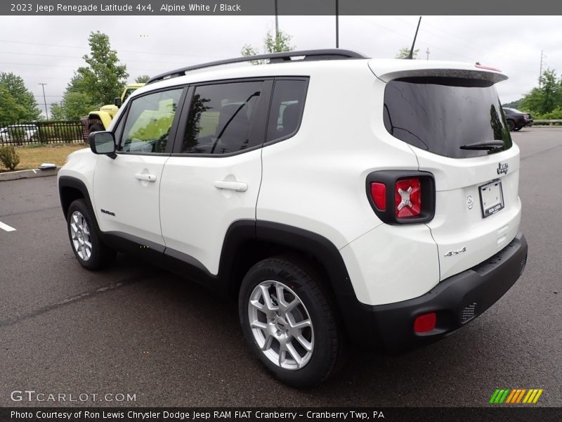 Alpine White / Black 2023 Jeep Renegade Latitude 4x4