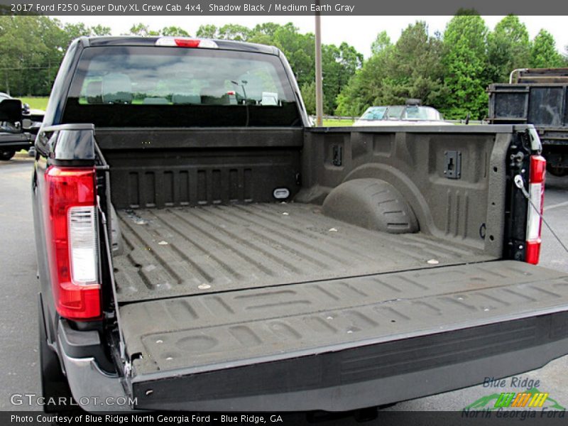 Shadow Black / Medium Earth Gray 2017 Ford F250 Super Duty XL Crew Cab 4x4