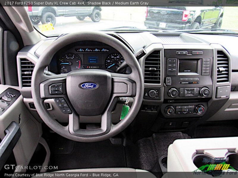 Shadow Black / Medium Earth Gray 2017 Ford F250 Super Duty XL Crew Cab 4x4