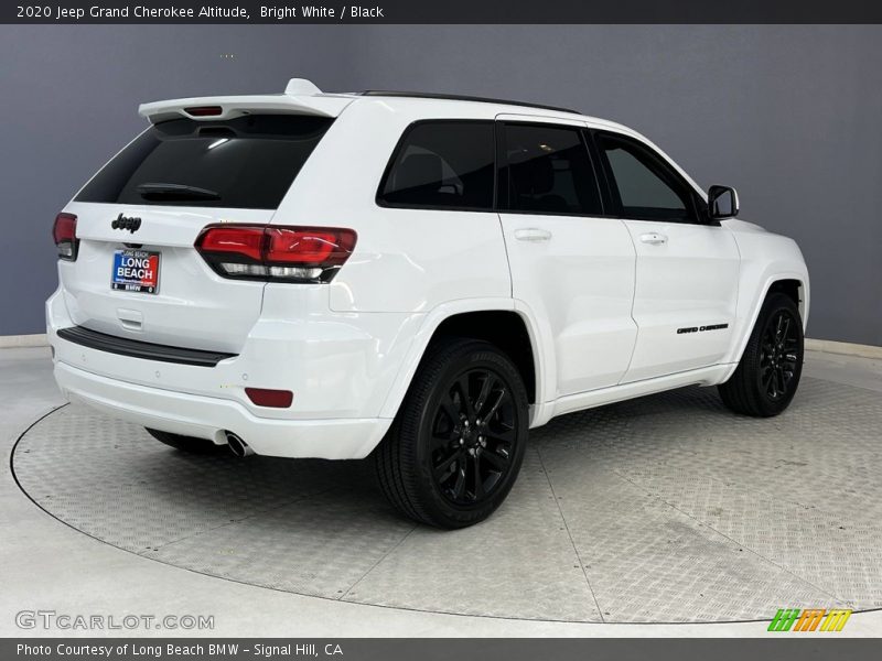 Bright White / Black 2020 Jeep Grand Cherokee Altitude