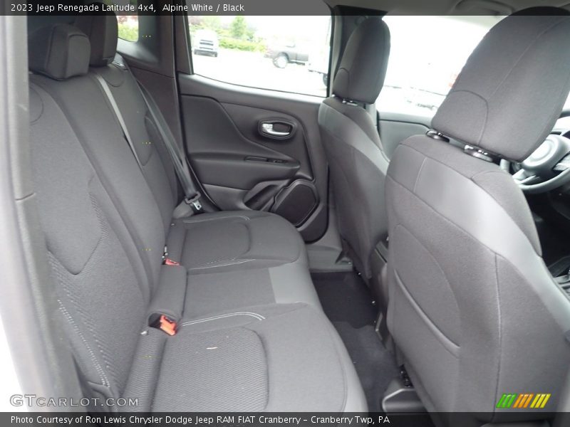 Alpine White / Black 2023 Jeep Renegade Latitude 4x4