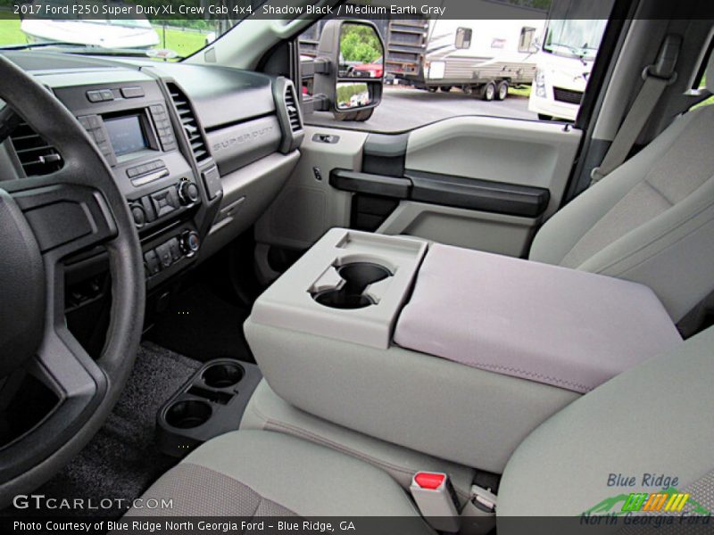 Shadow Black / Medium Earth Gray 2017 Ford F250 Super Duty XL Crew Cab 4x4