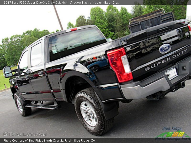 Shadow Black / Medium Earth Gray 2017 Ford F250 Super Duty XL Crew Cab 4x4