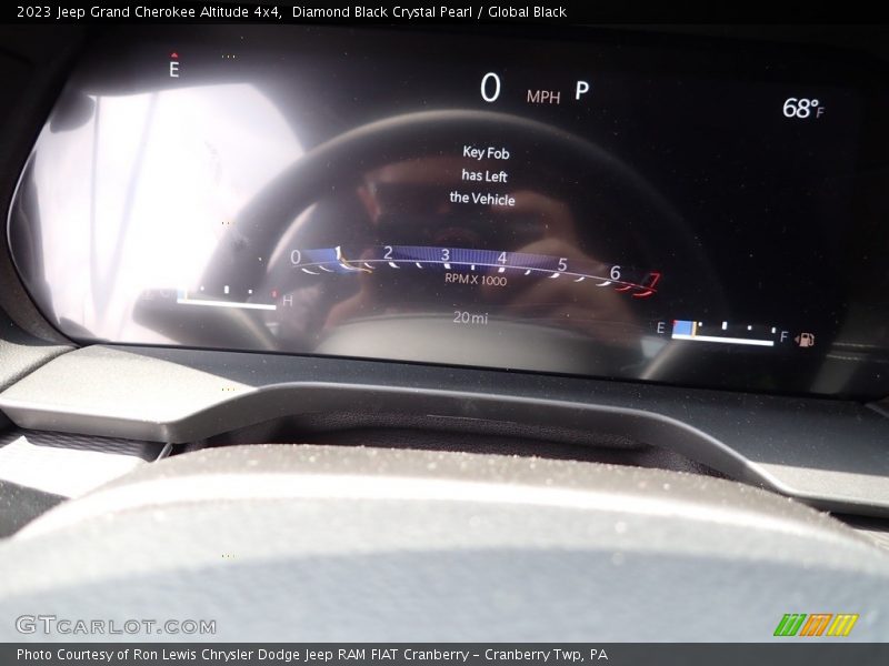 Diamond Black Crystal Pearl / Global Black 2023 Jeep Grand Cherokee Altitude 4x4