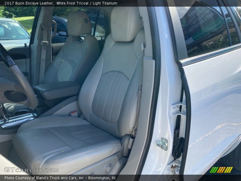 White Frost Tricoat / Light Titanium 2017 Buick Enclave Leather
