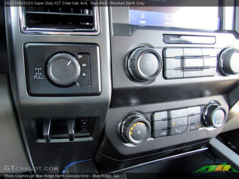 Race Red / Medium Earth Gray 2022 Ford F250 Super Duty XLT Crew Cab 4x4