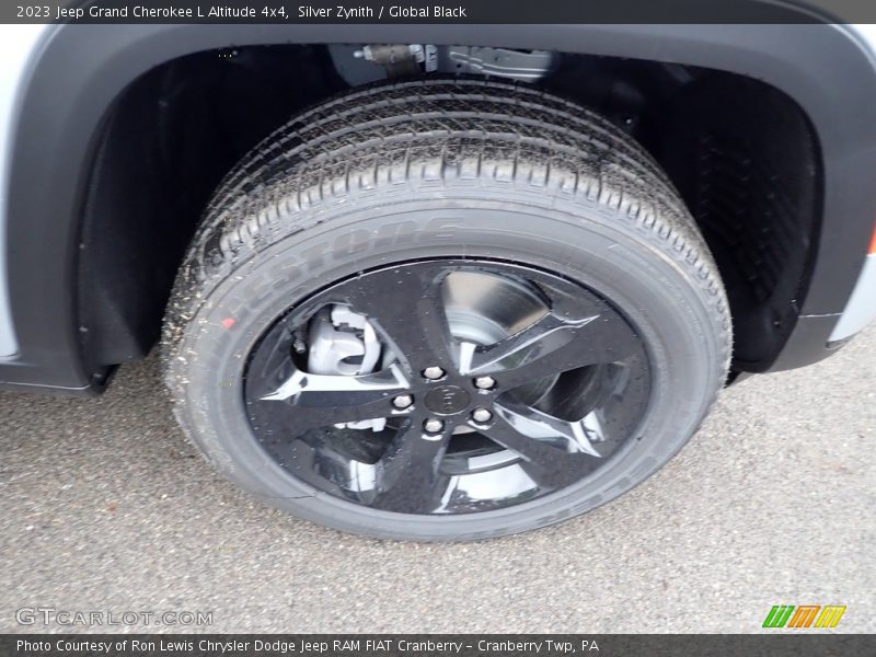 Silver Zynith / Global Black 2023 Jeep Grand Cherokee L Altitude 4x4
