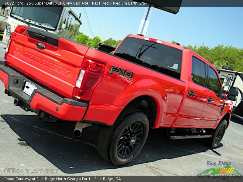 Race Red / Medium Earth Gray 2022 Ford F250 Super Duty XLT Crew Cab 4x4