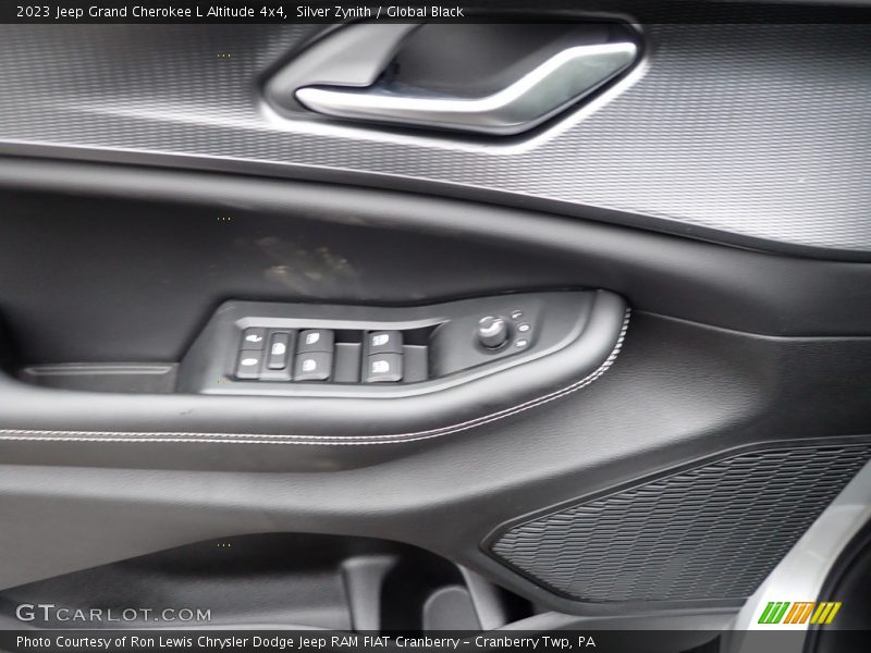 Silver Zynith / Global Black 2023 Jeep Grand Cherokee L Altitude 4x4