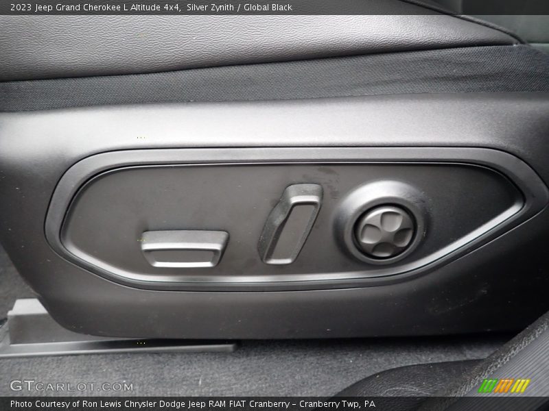 Silver Zynith / Global Black 2023 Jeep Grand Cherokee L Altitude 4x4