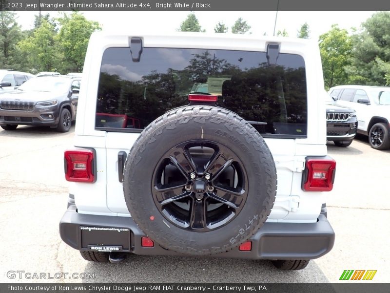 Bright White / Black 2023 Jeep Wrangler Unlimited Sahara Altitude 4x4