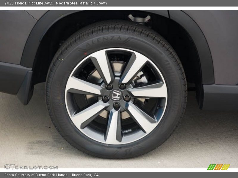 Modern Steel Metallic / Brown 2023 Honda Pilot Elite AWD