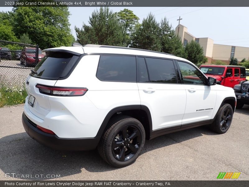 Bright White / Global Black 2023 Jeep Grand Cherokee L Altitude 4x4