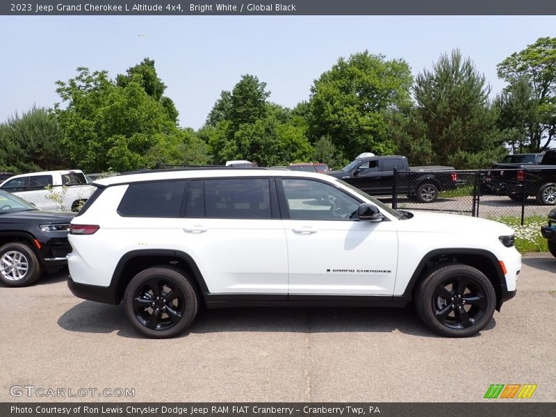 Bright White / Global Black 2023 Jeep Grand Cherokee L Altitude 4x4