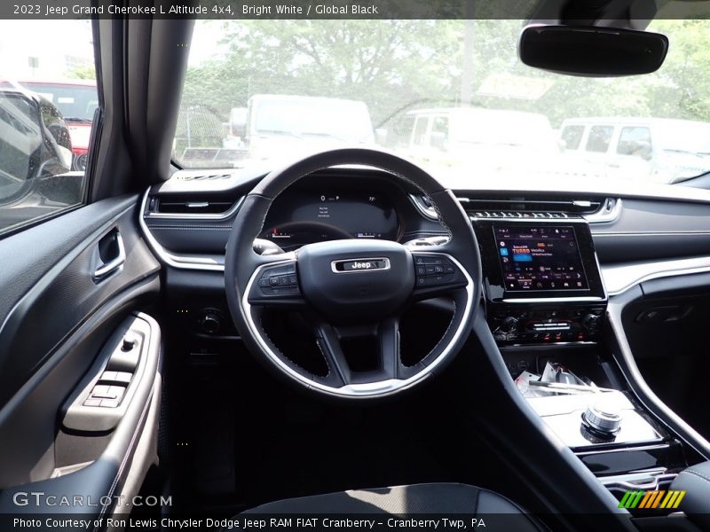 Bright White / Global Black 2023 Jeep Grand Cherokee L Altitude 4x4