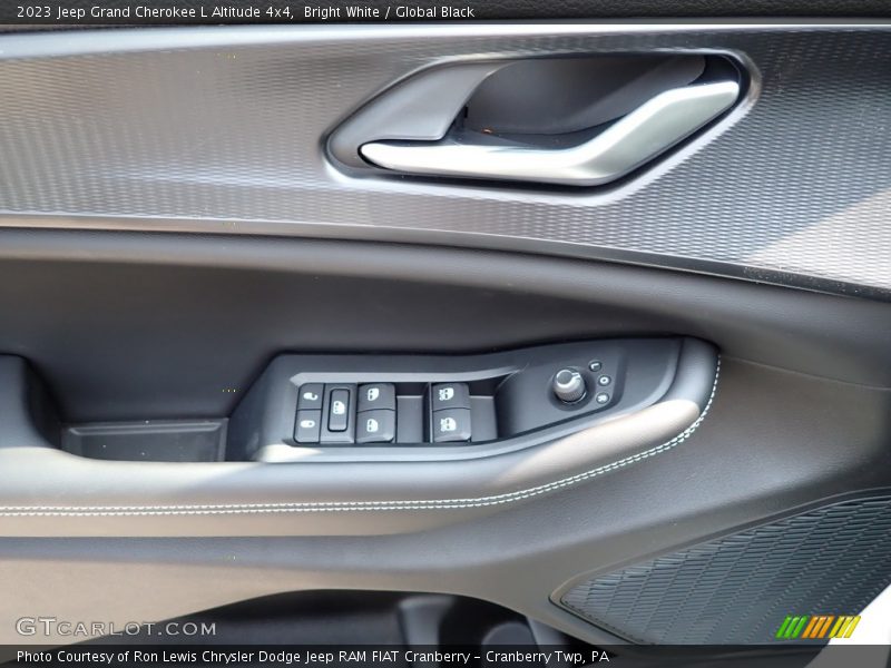 Bright White / Global Black 2023 Jeep Grand Cherokee L Altitude 4x4