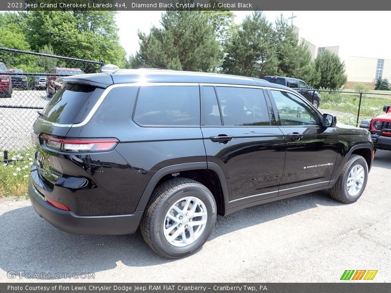 Diamond Black Crystal Pearl / Global Black 2023 Jeep Grand Cherokee L Laredo 4x4