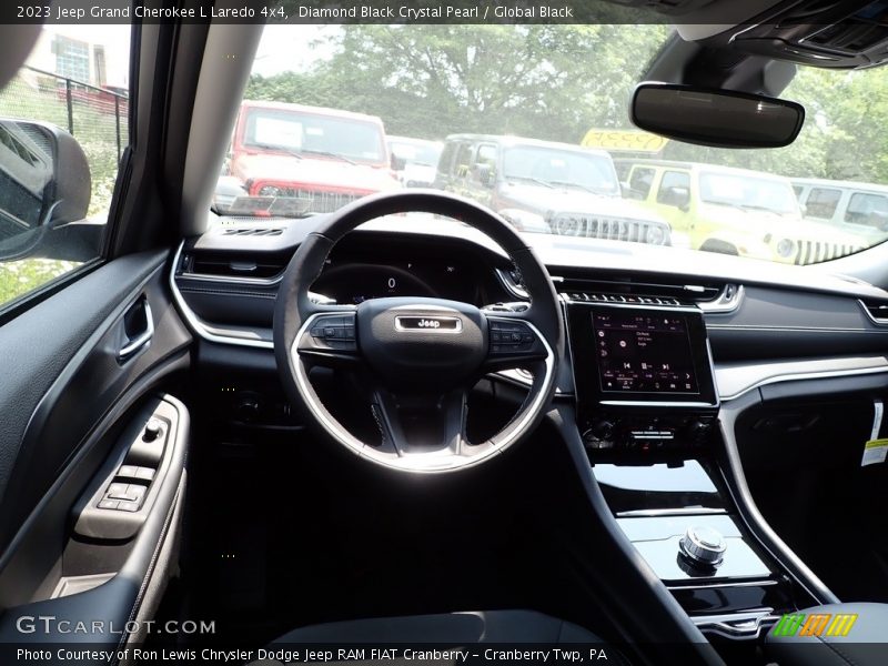 Diamond Black Crystal Pearl / Global Black 2023 Jeep Grand Cherokee L Laredo 4x4